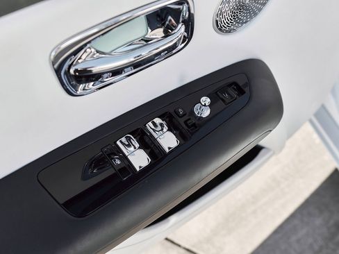 Used 2023 Rolls-Royce Ghost Base w/ Ghost Package image 35