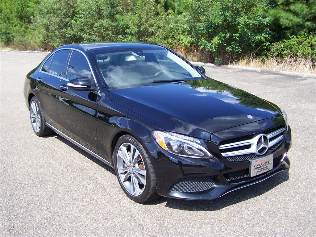 Used 2015 Mercedes-Benz C 300 Sedan image 3