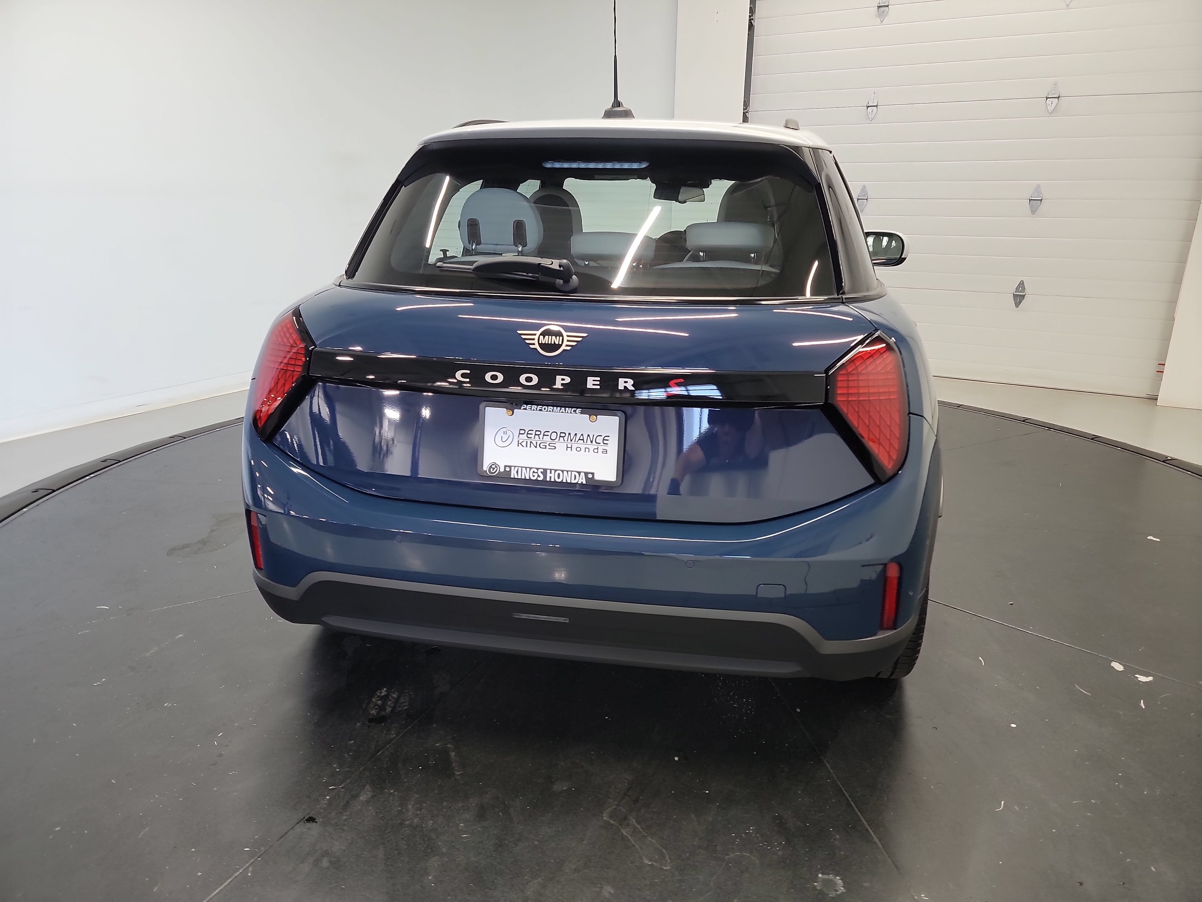 Used 2025 MINI Cooper S FWD image 8