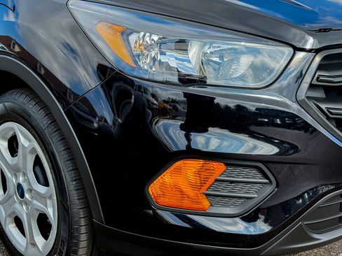 Used 2019 Ford Escape S image 7