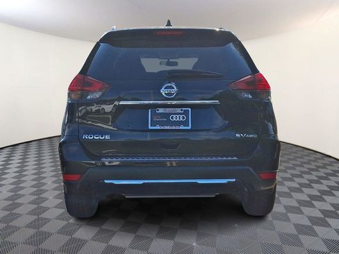 Used 2017 Nissan Rogue SV w/ SV Premium Package AWD/4WD image 5