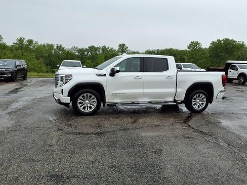 Used 2024 GMC Sierra 1500 Denali w/ Technology Package AWD/4WD image 42