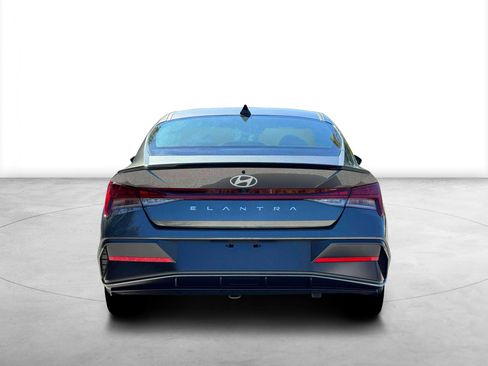 New 2026 Hyundai Elantra SEL Sport image 6