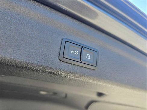 New 2025 Audi Q3 2.0T Premium Plus image 18