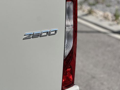 Used 2024 Mercedes-Benz Sprinter 2500 image 13