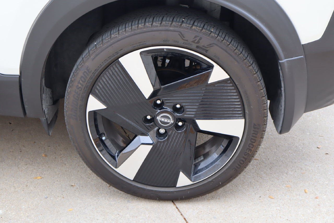 Used 2025 Nissan Kicks SR AWD/4WD image 27