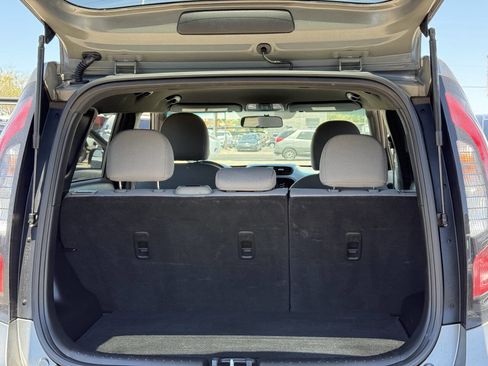 Used 2016 Kia Soul FWD image 15