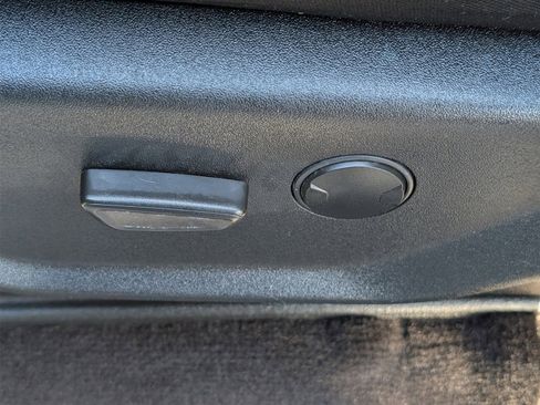 Used 2021 Ford Expedition XLT image 10