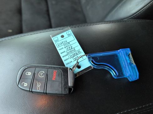 Used 2019 Jeep Grand Cherokee Altitude RWD image 14