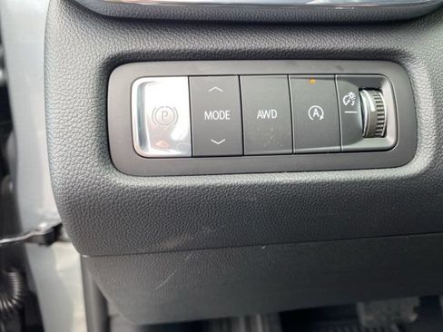 Used 2026 GMC Acadia Elevation w/ Elevation Premium Package AWD/4WD image 19