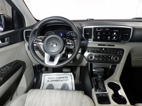 Used 2021 Kia Sportage LX FWD image 11