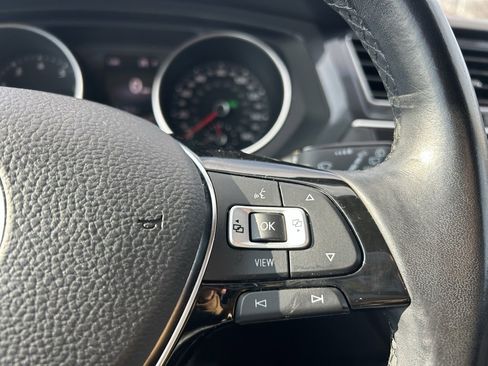 Used 2019 Volkswagen Tiguan SE image 19