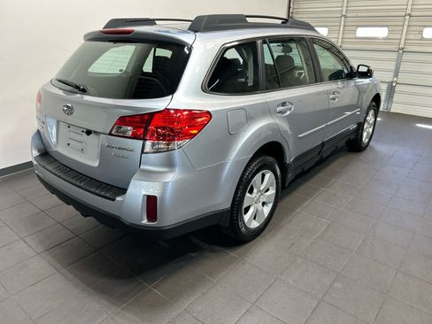 Used 2012 Subaru Outback 2.5i AWD/4WD image 3