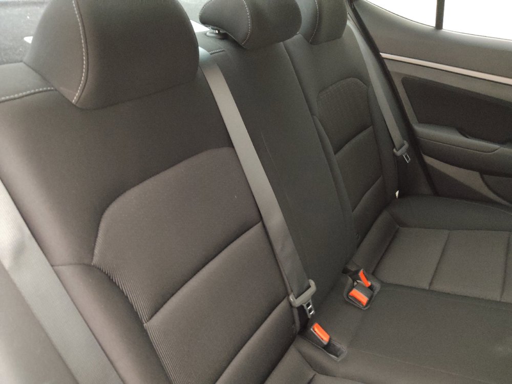 Used 2018 Hyundai Elantra SEL FWD image 19