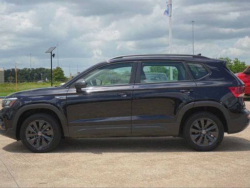 Used 2024 Volkswagen Taos S FWD image 3