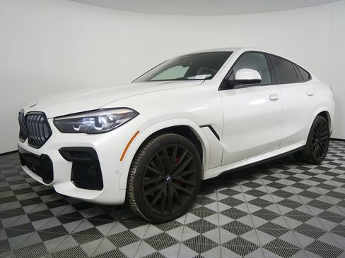 Used 2023 BMW X6 xDrive40i w/ M Sport Package image 4