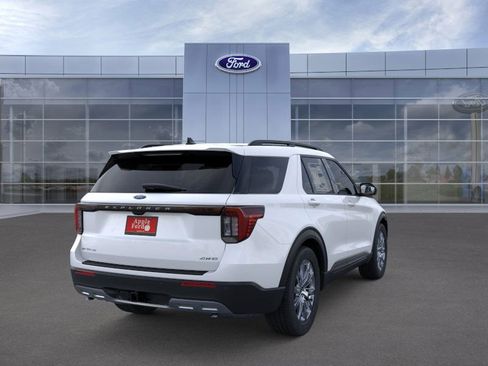 New 2026 Ford Explorer Active w/ Active Comfort Package image 8
