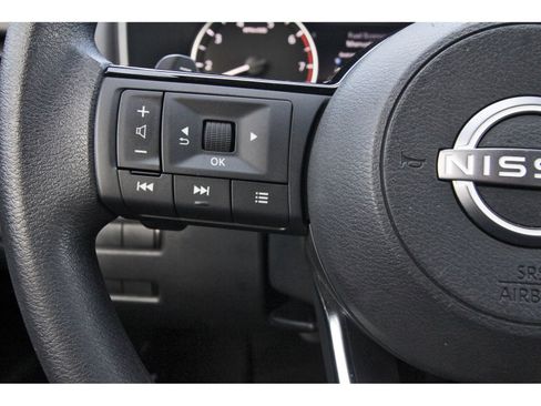 Used 2023 Nissan Rogue SV FWD image 29