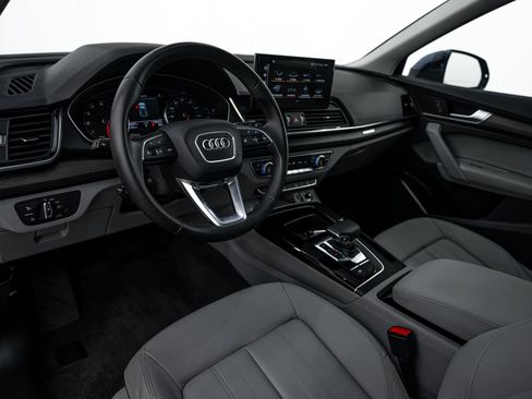 Certified 2023 Audi Q5 2.0T Premium w/ Convenience Package AWD/4WD image 9