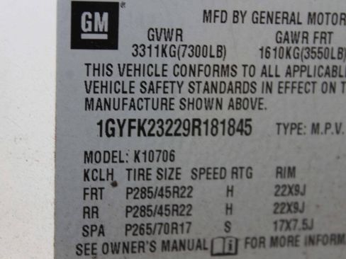 Used 2009 Cadillac Escalade AWD image 10