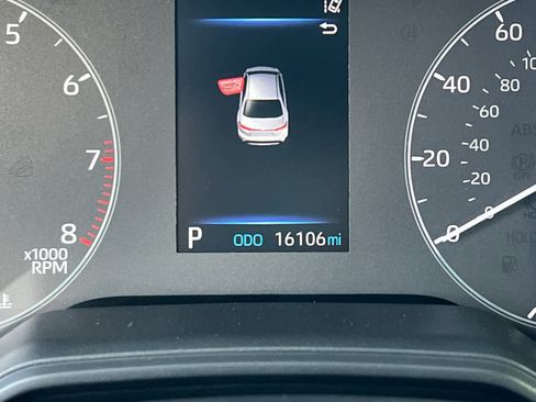 Used 2025 Toyota Corolla LE image 23