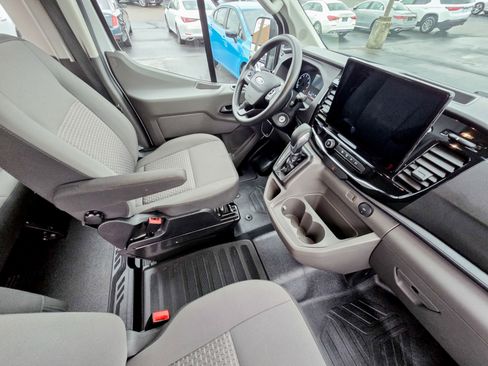 Used 2023 Ford Transit 350 XLT RWD image 9