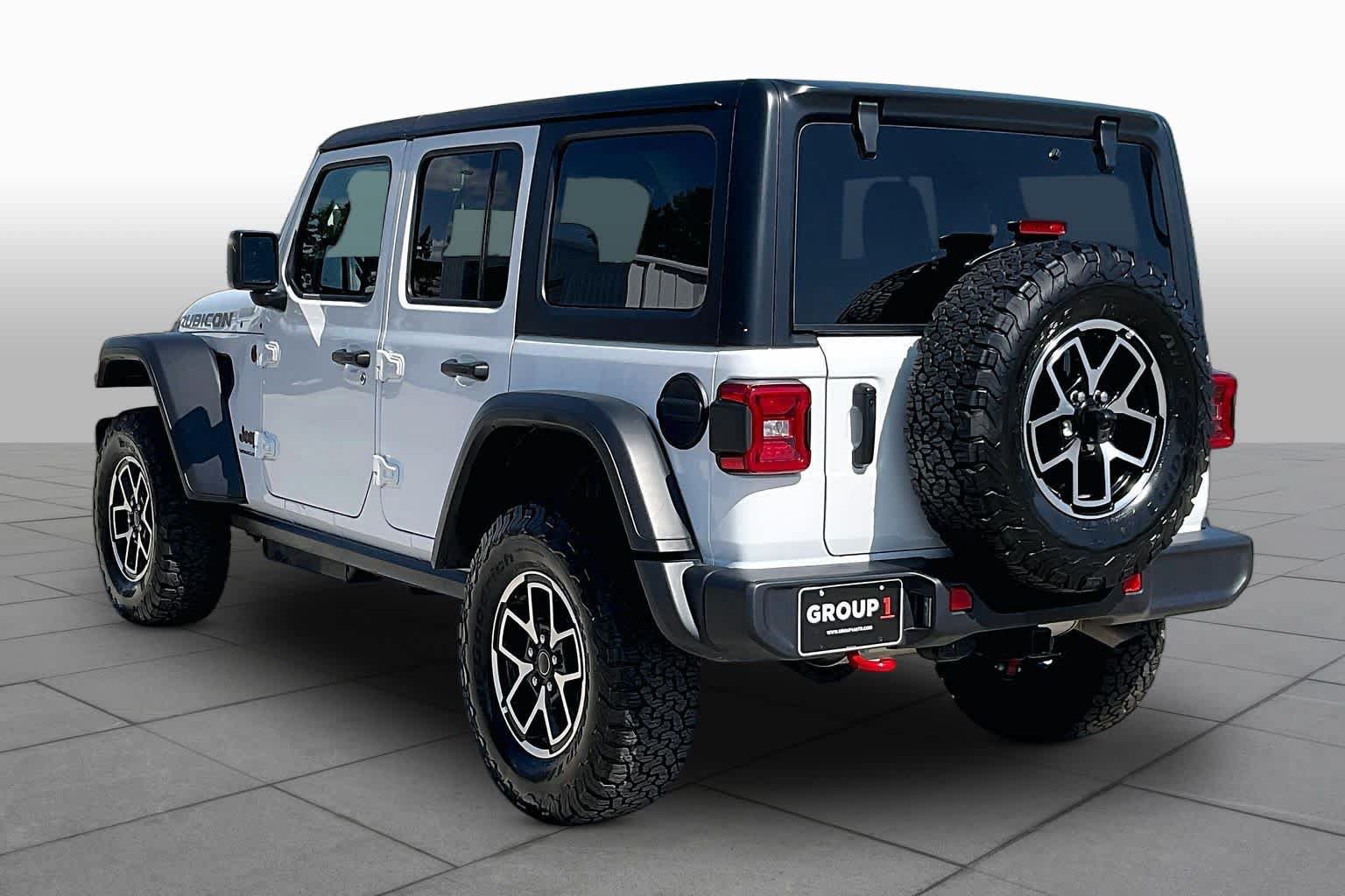Used 2026 Jeep Wrangler Unlimited Rubicon AWD/4WD image 11
