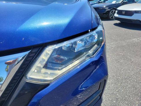 Used 2019 Nissan Rogue SV FWD image 11