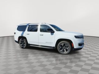 Used 2024 Jeep Wagoneer Series III w/ Flexible Seating Group video 2