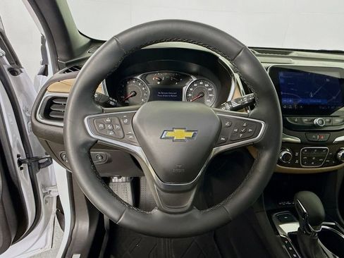 Used 2023 Chevrolet Equinox Premier image 11