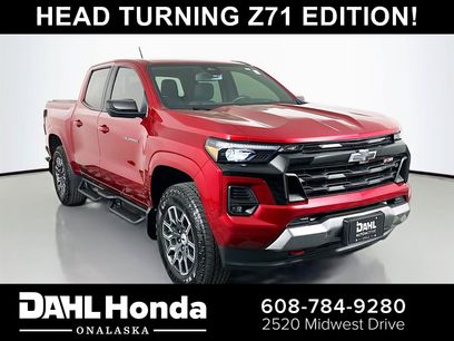 Used 2024 Chevrolet Colorado Z71 w/ Z71 Convenience Package 2
