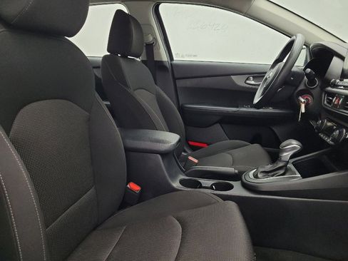 Used 2019 Kia Forte LXS FWD image 21