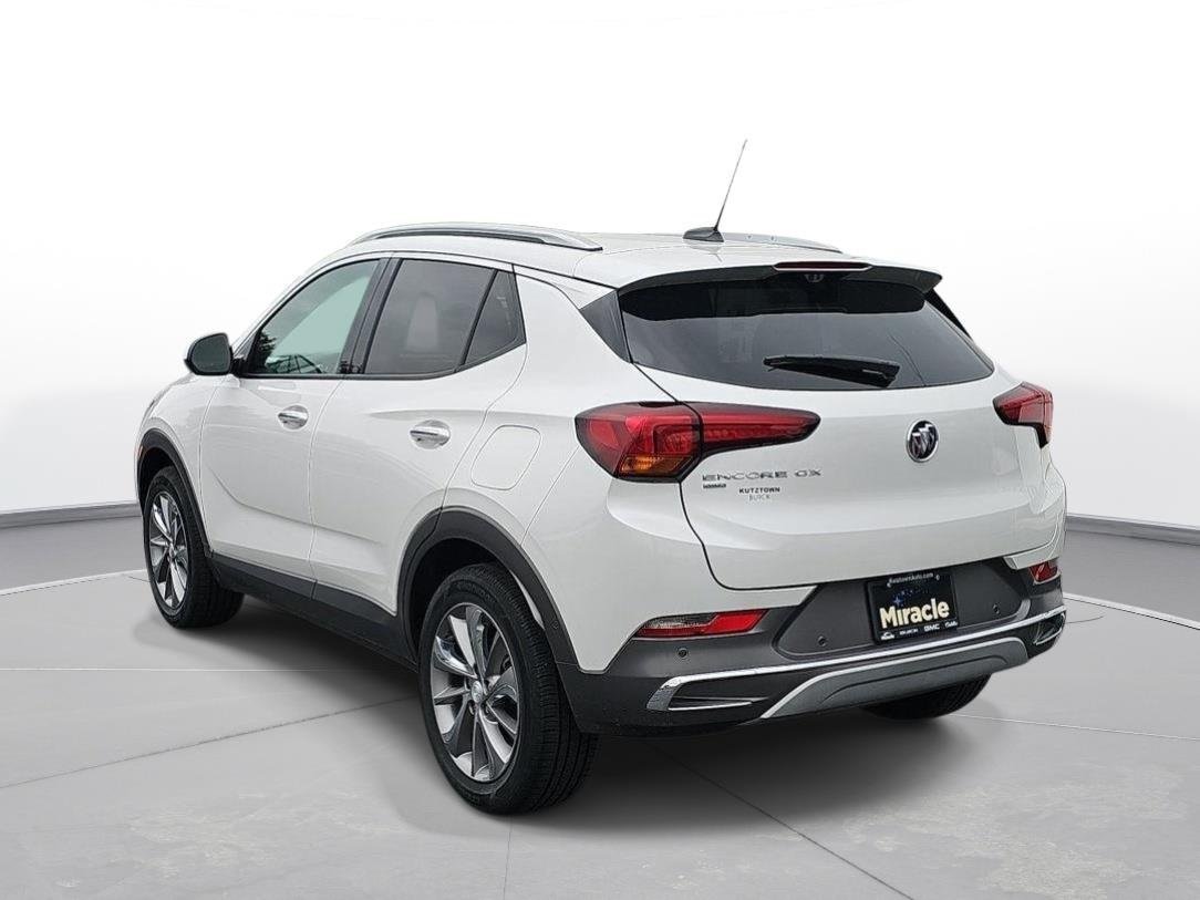 Used 2022 Buick Encore GX Essence w/ Advanced Technology Package AWD/4WD image 8