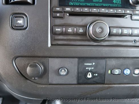 Used 2019 Chevrolet Express 3500 w/ Power Convenience Package RWD image 27