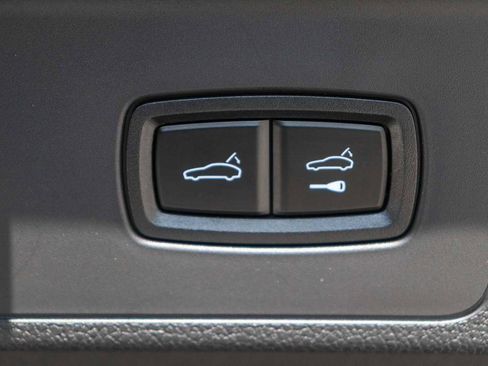 Used 2025 Porsche Panamera 4 image 37