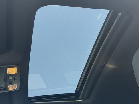 Used 2023 Toyota Tacoma TRD Sport w/ TRD Premium Sport Package AWD/4WD image 16