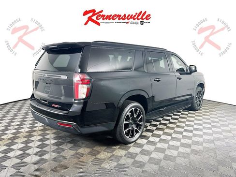 Used 2021 Chevrolet Suburban RST w/ Luxury Package image 7