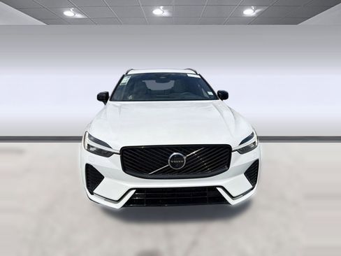 New 2026 Volvo XC60 B5 Plus w/ Climate Package image 6