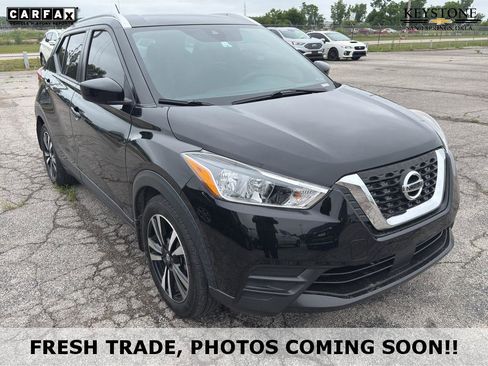 Used 2020 Nissan Kicks SV FWD image 1