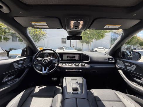 Used 2023 Mercedes-Benz GLS 450 4MATIC image 8