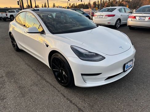 Used 2022 Tesla Model 3 Long Range image 3