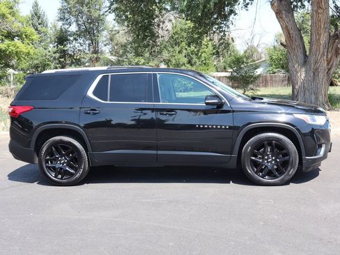 Used 2018 Chevrolet Traverse LT AWD/4WD image 3