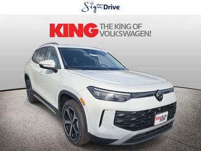 New 2025 Volkswagen Tiguan SE
