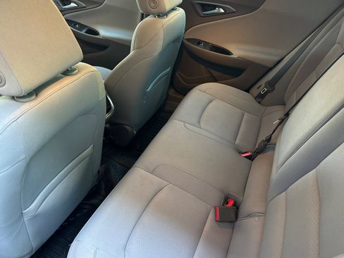 Used 2017 Chevrolet Malibu LT FWD image 12