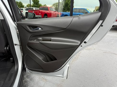 Used 2019 Chevrolet Equinox LT FWD image 22