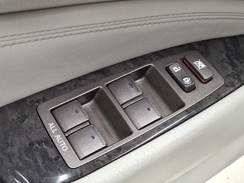 Used 2011 Lexus LS 460 L AWD/4WD image 25