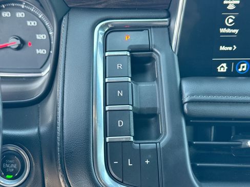 Used 2021 Chevrolet Tahoe Z71 w/ Rear Media and Nav Package AWD/4WD image 39