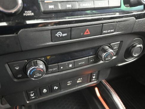 Used 2023 Nissan Frontier PRO-4X w/ Pro Convenience Package AWD/4WD image 18