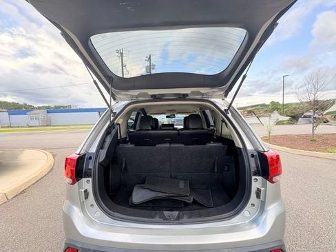 Used 2019 Mitsubishi Outlander SEL AWD/4WD image 24