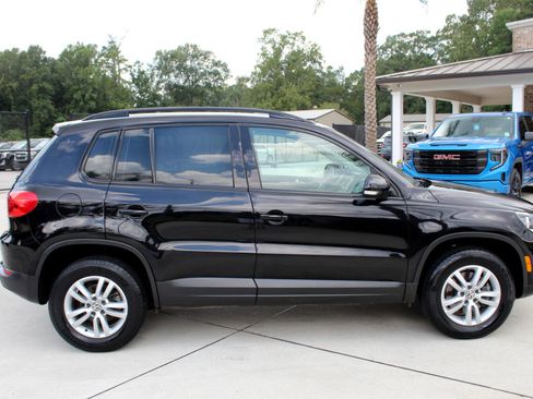 Used 2016 Volkswagen Tiguan S image 8